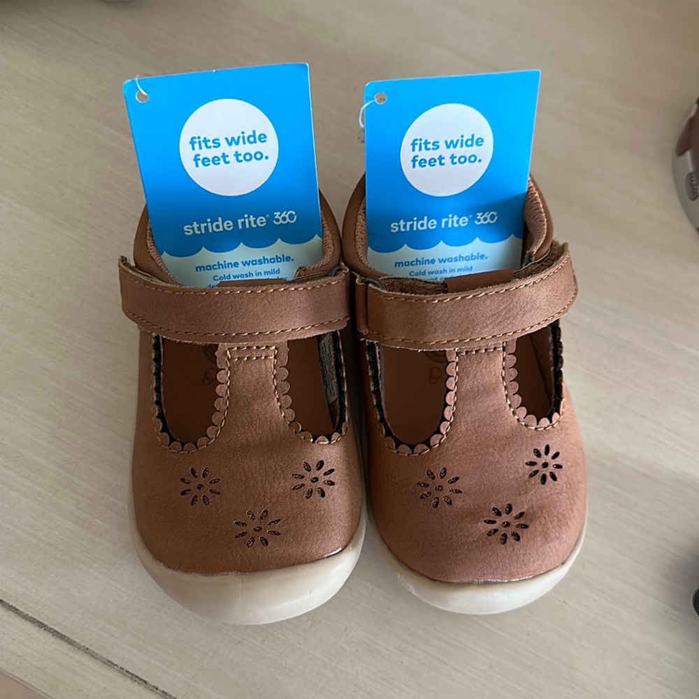 Stride rite toddler shoes